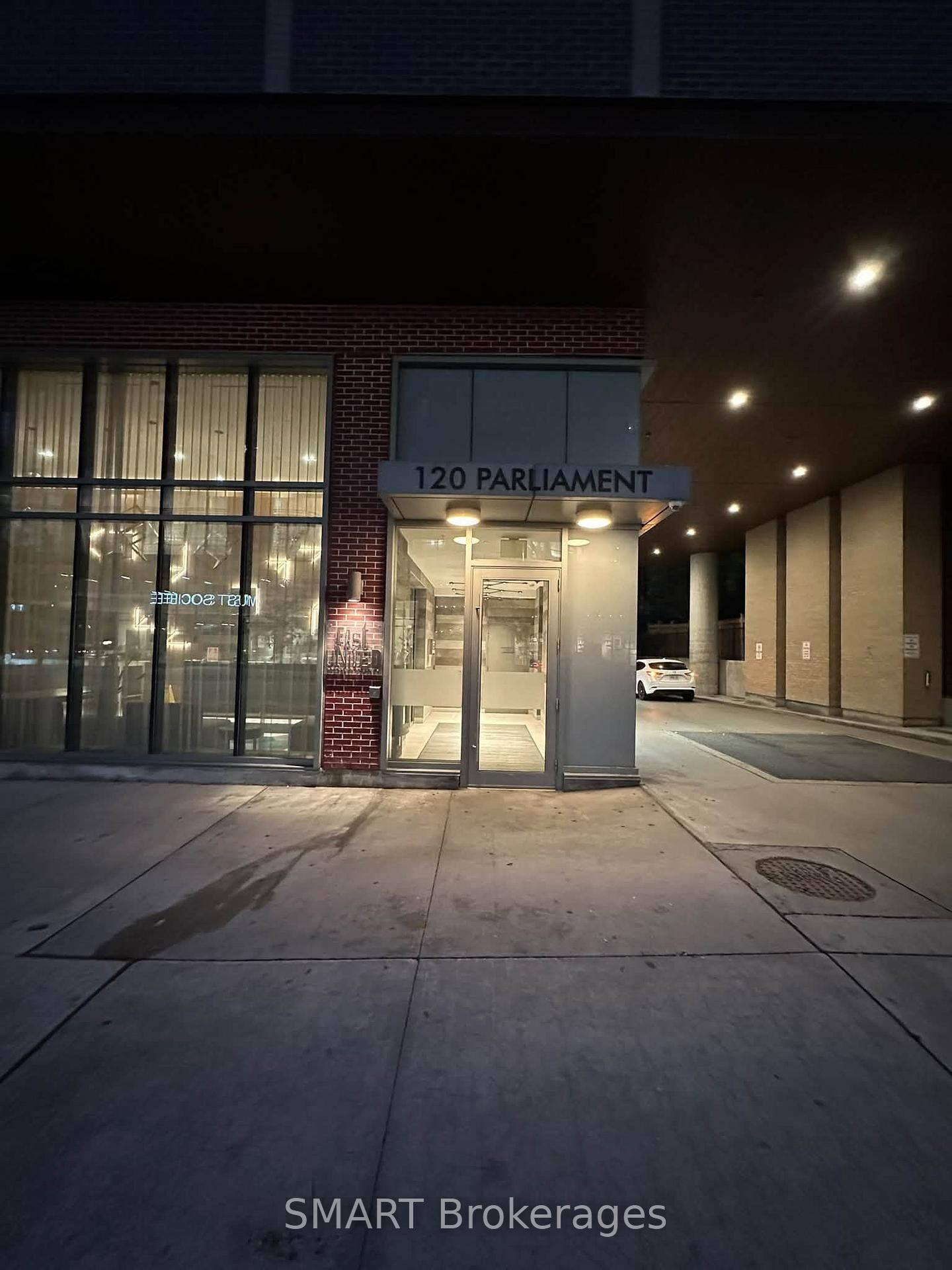 Property Photo: 120 Parliament Street 710 ON M5A 2Y8