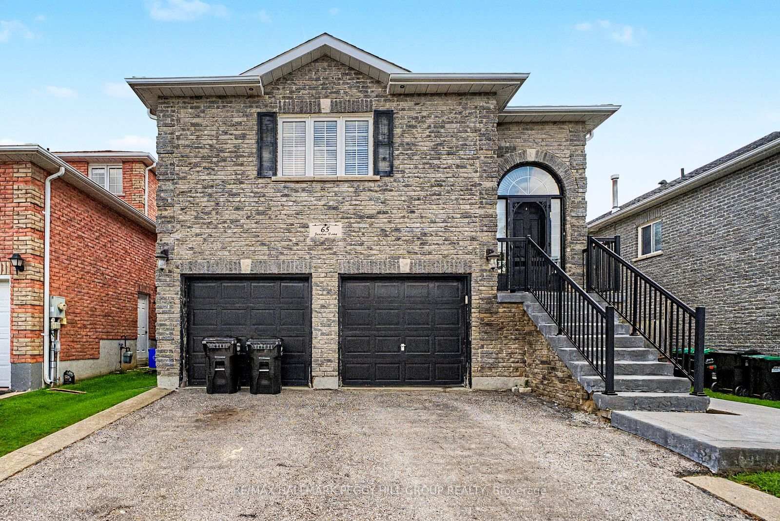 Property Photo:  65 Jessica Drive Upper  ON L4N 5T3 
