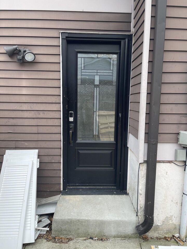 Property Photo:  2257 Hanbury Court  ON L7P 3V4 