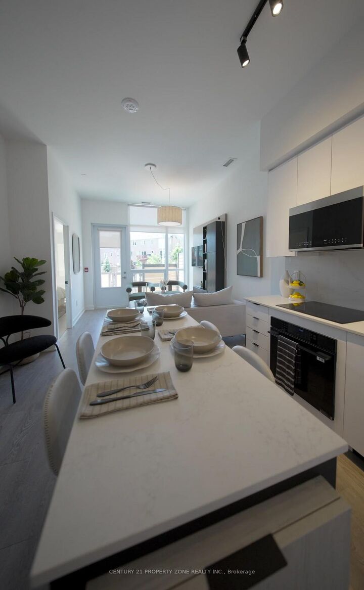 Property Photo:  209 Steels Avenue 209  ON L6Y 6L6 