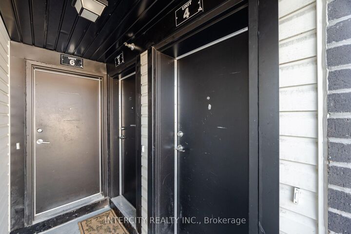 Property Photo:  235 McLevin Avenue 4  ON M1B 0E8 
