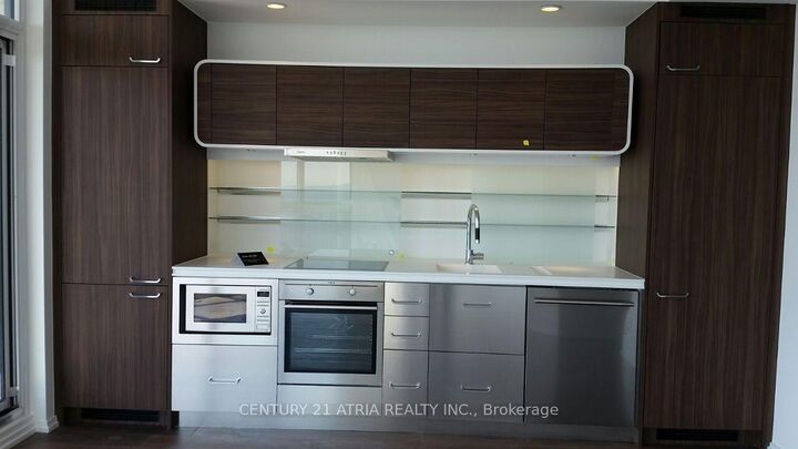 Property Photo:  45 Charles Street E 4215  ON M4Y 0B8 