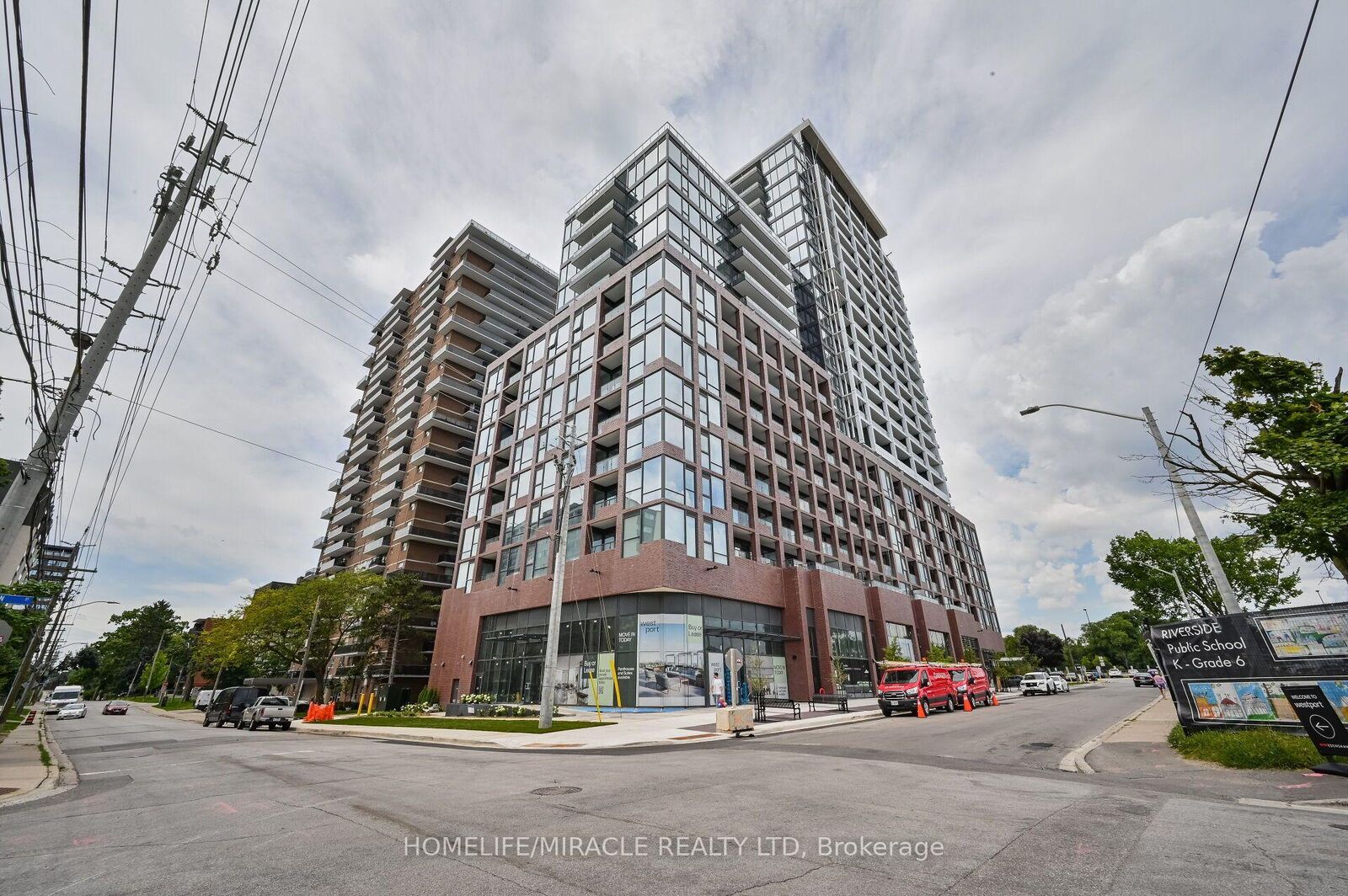 Property Photo:  28 Ann Street 615  ON L5G 3G1 