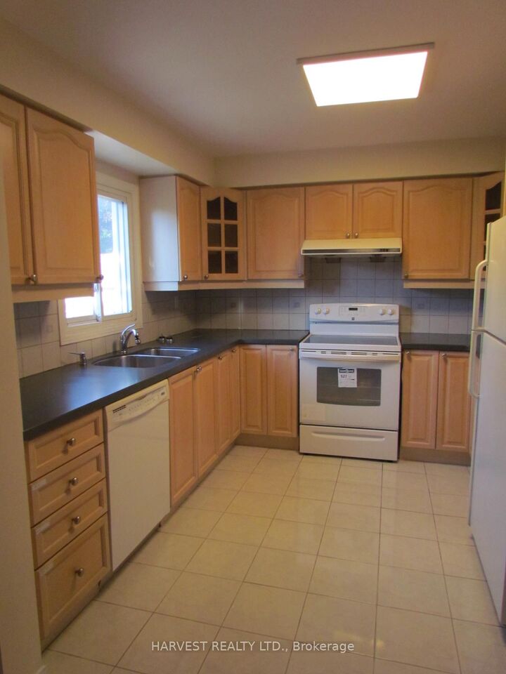 Property Photo:  39 Bendamere Crescent  ON L3P 6Y1 