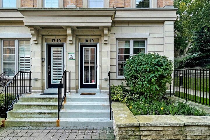 Photo de la propriété:  10 Hargrave Lane 18  ON M4N 0A4 