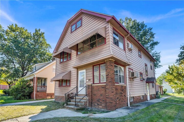Property Photo:  954 E 239th Street 1/Dn  OH 44123 