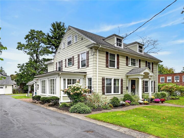 Property Photo: 906 W Water St NY 14905