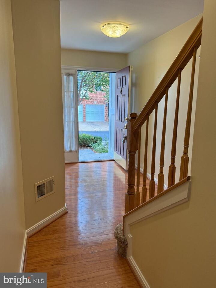 Property Photo: 20373 Cottswold Terrace 75 VA 20165