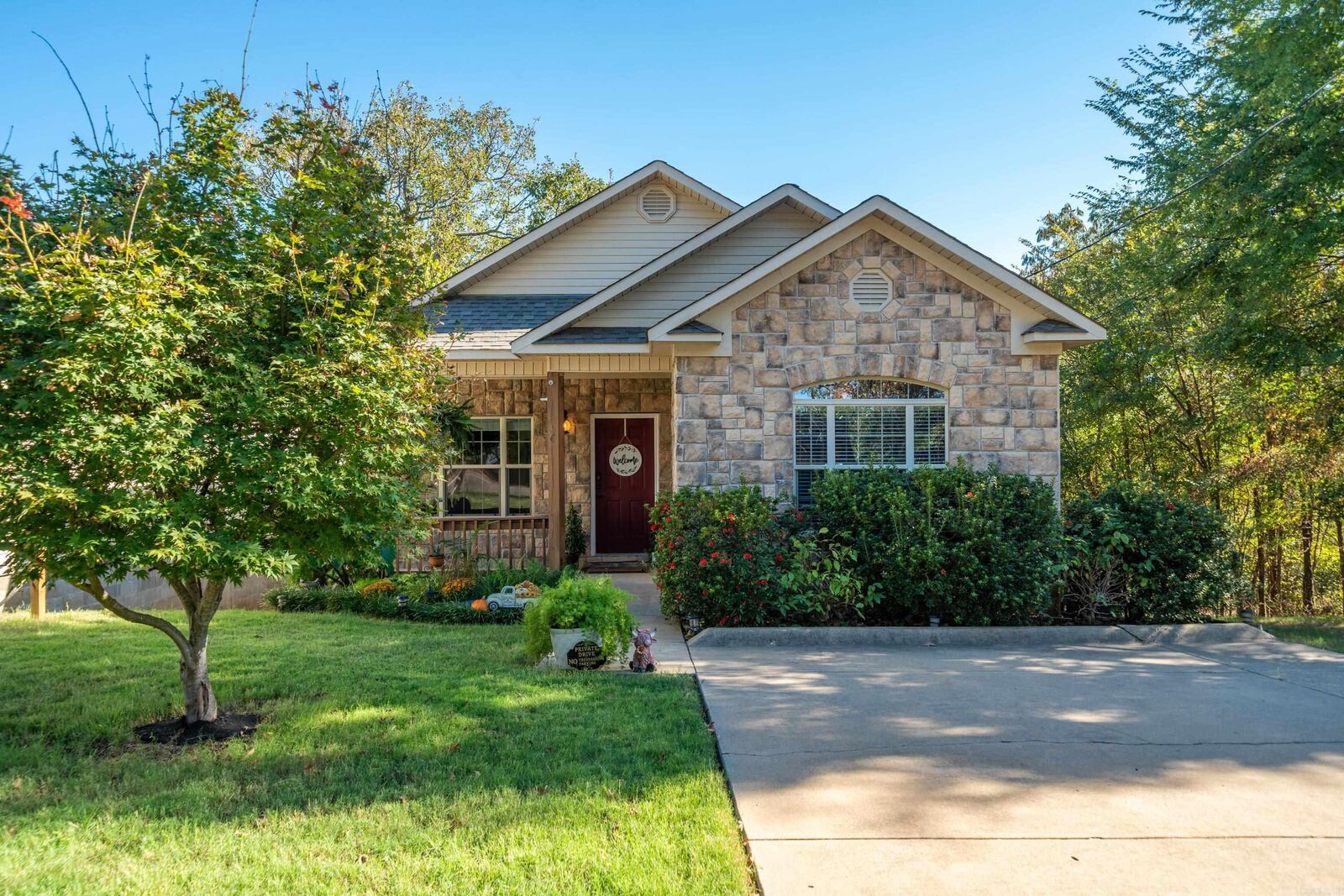 Property Photo:  1019 Twin Points Road  AR 71913 
