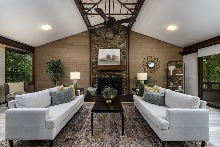 Property Photo:  5 Coachlight Circle  AR 72227 