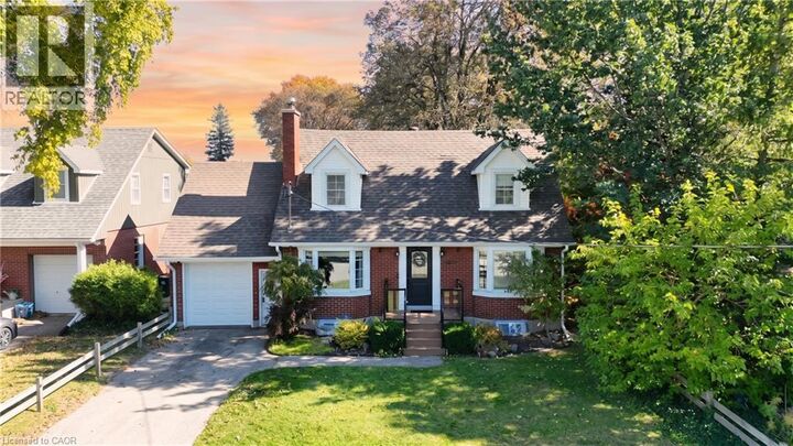 Property Photo:  84 Ethel Street  ON N2B 1Z9 
