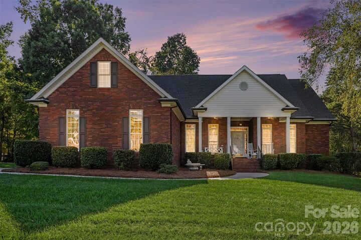 Property Photo:  8412 Locksley Drive  NC 28075 