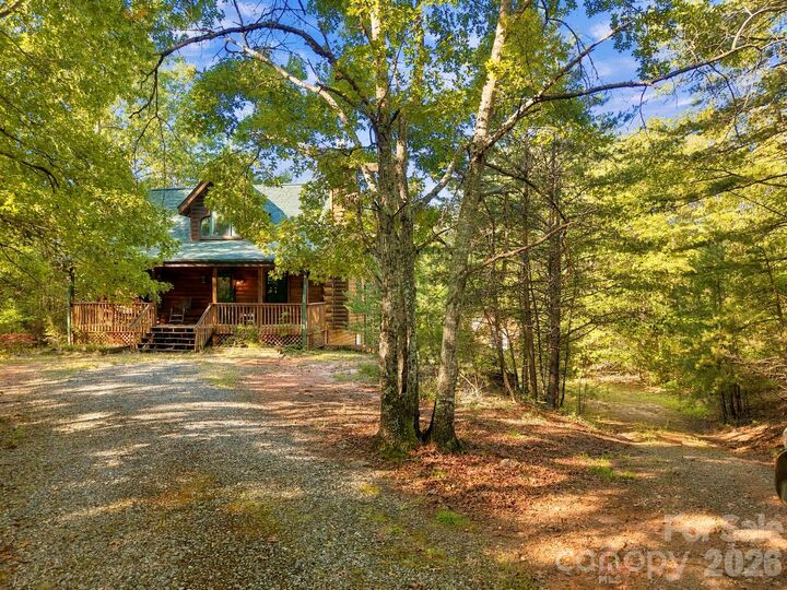 Property Photo: 418 Piney Creek Drive NC 28746