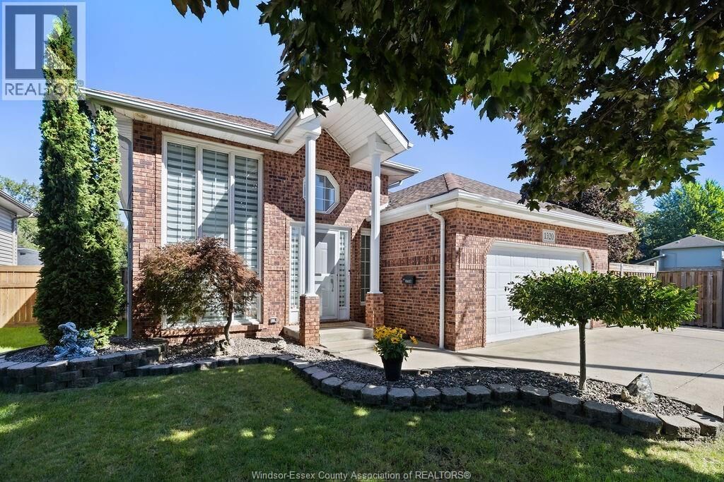 Property Photo:  1520 Maple  ON N9J 3L3 