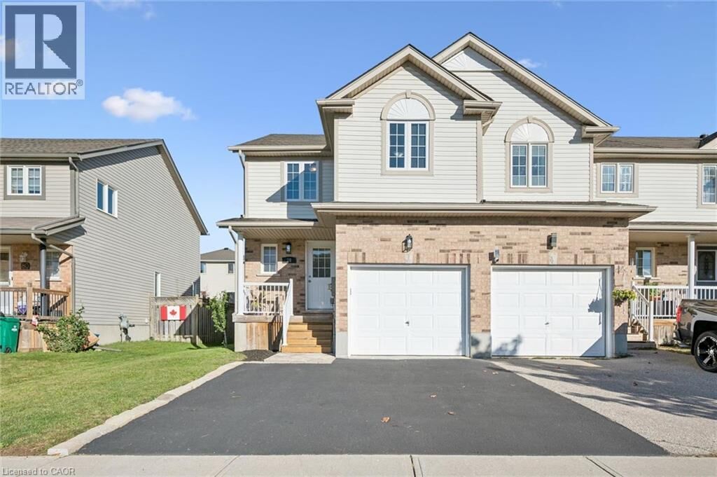 Property Photo:  78 Foxglove Crescent  ON N2E 3Y8 