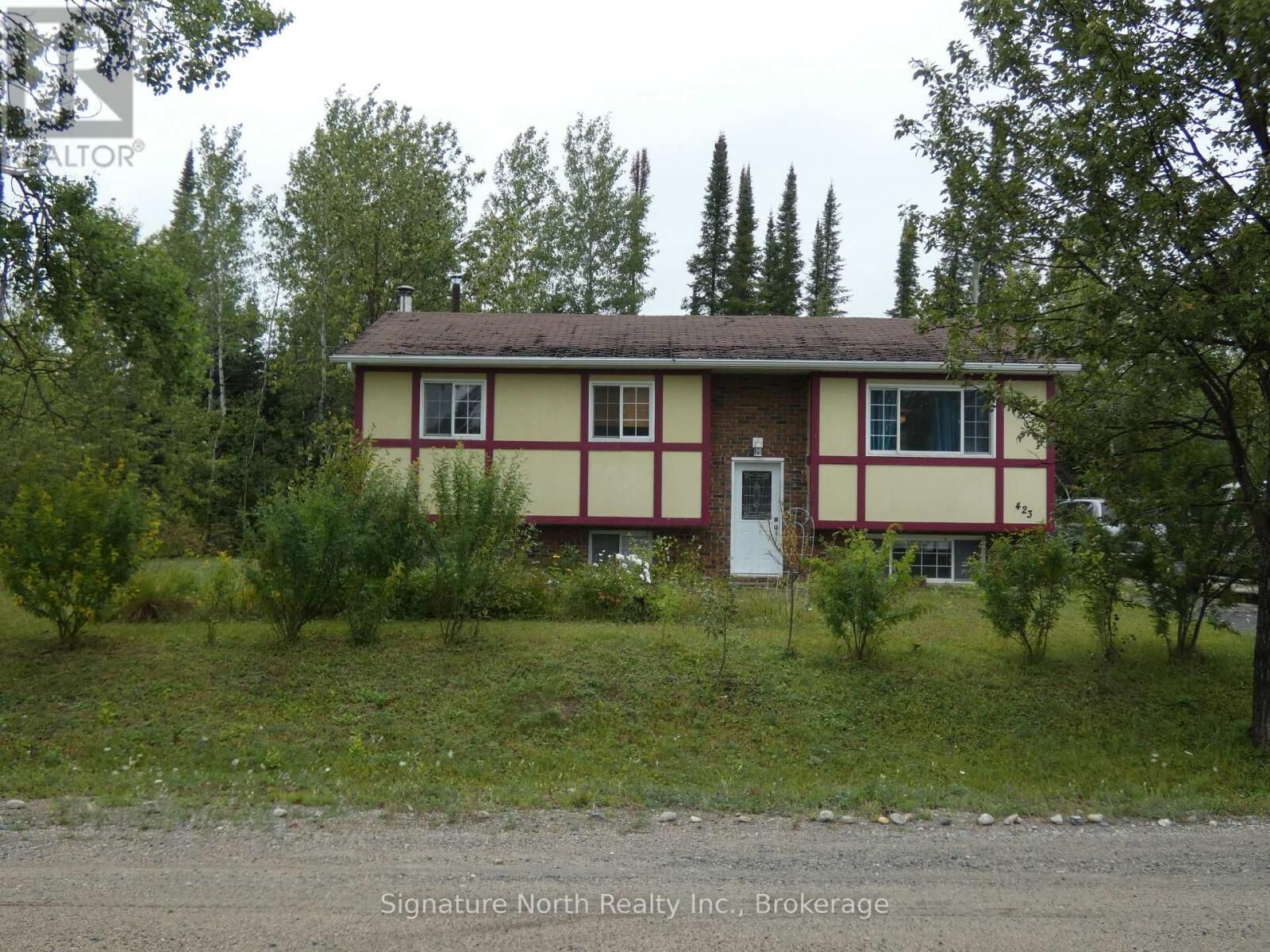 Property Photo:  423 Birch Crescent  ON P0T 2H0 