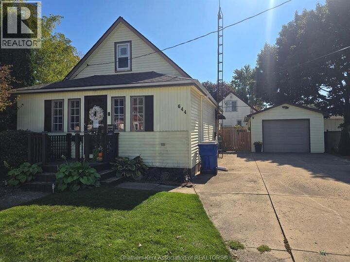 Property Photo:  644 Wallace Street  ON N8A 1K5 