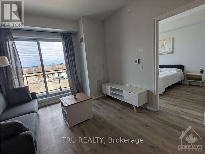 Property Photo:  1350 Hemlock Road 415  ON K1K 5C2 