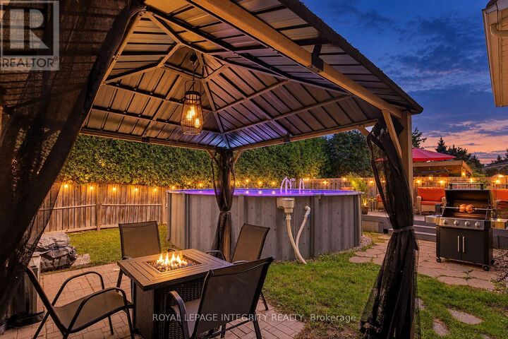 Property Photo: 1 Chantilly Gate ON K2S 2B2