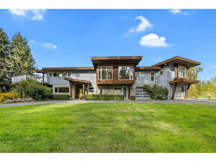 Property Photo:  230 208th Street 1  BC V2Z 1T7 