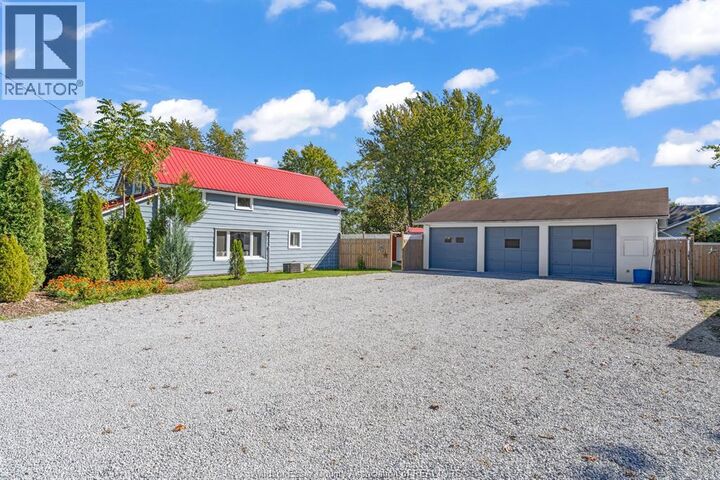 Property Photo:  1057 Oak Avenue  ON N9Y 3T6 
