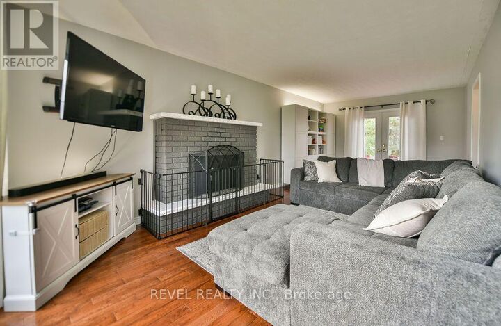 Property Photo:  110 McDougall Street  ON P0N 1H0 