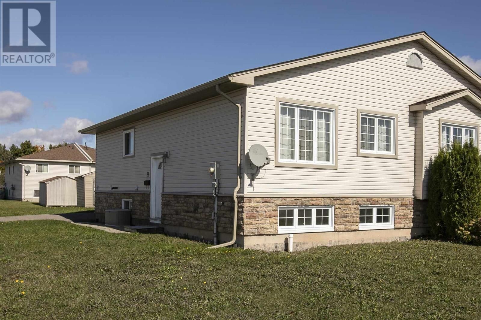 Property Photo:  28 Assunta Dr  ON P6C 6H3 