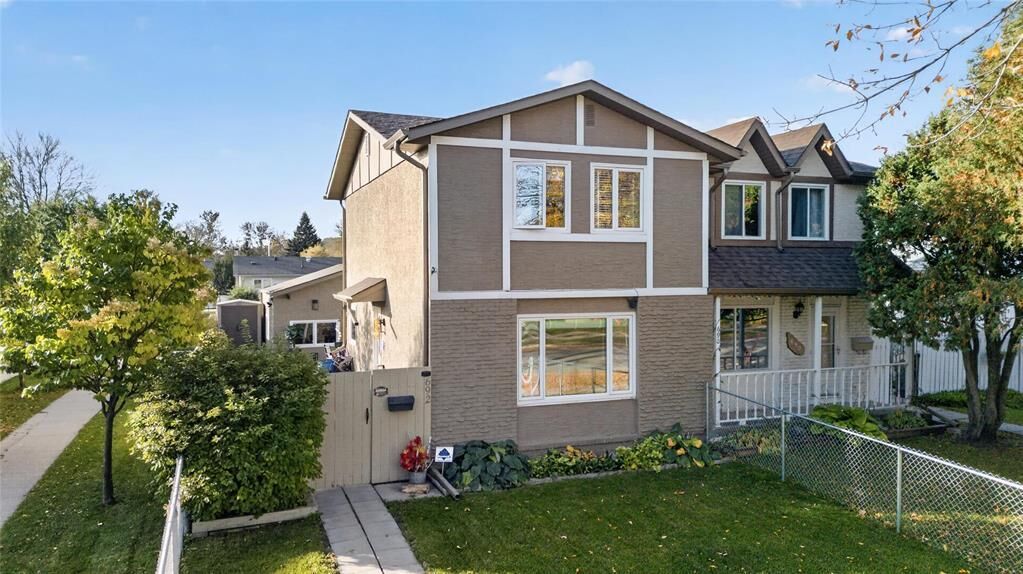 Property Photo:  692 McMeans Avenue East  MB R2C 3T1 