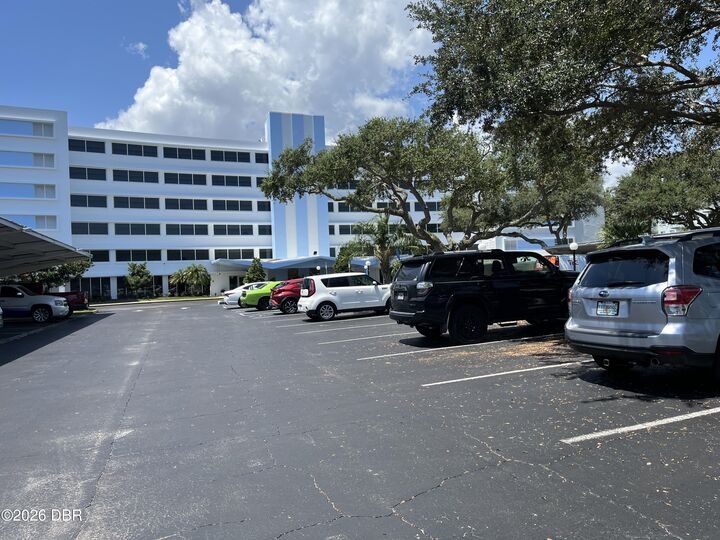 Property Photo:  1224 S Peninsula Drive S 301  FL 32118 