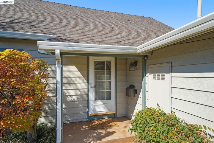 Property Photo:  6137 Bennington Dr  CA 94560 