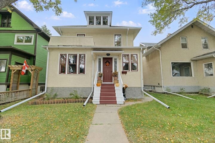 Property Photo:  10756 93 Street NW  AB T5H 1Y5 