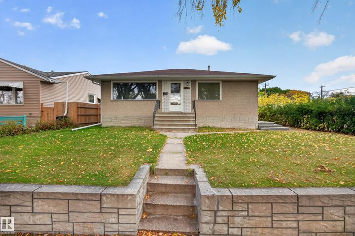 Property Photo:  4402 116 Avenue NW  AB T5W 0X2 