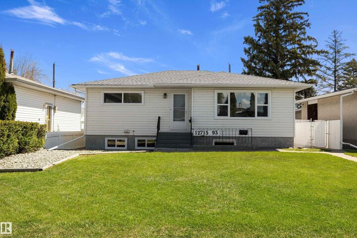 Property Photo:  12715 / 12717 93 Street NW  AB T5E 3S9 
