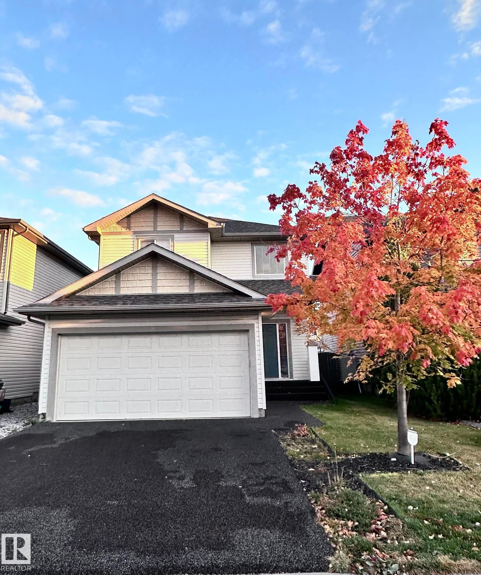 Property Photo:  1284 Foxwood Crescent  AB T8E 1G7 