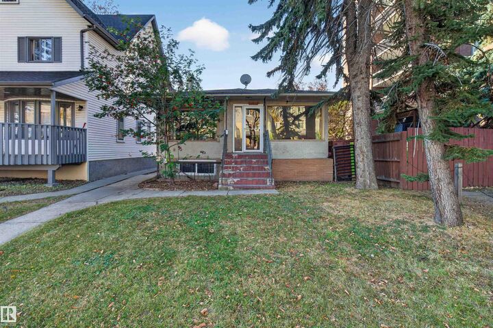Property Photo:  11015 87 Avenue NW  AB T6G 0X5 