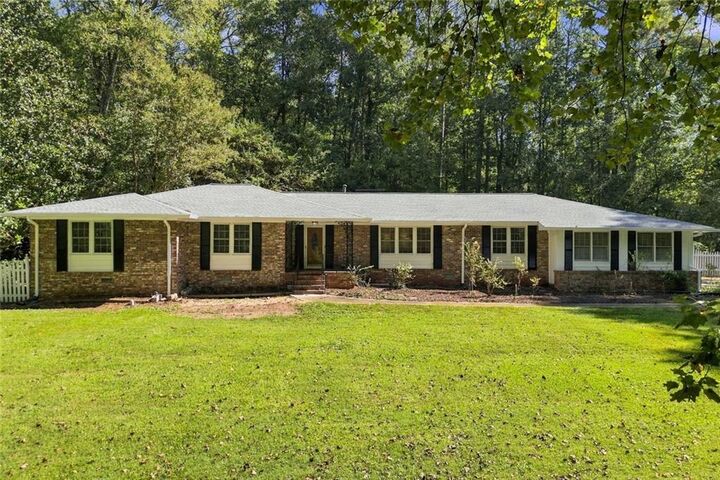 Property Photo: 2207 Rosser Place GA 30087