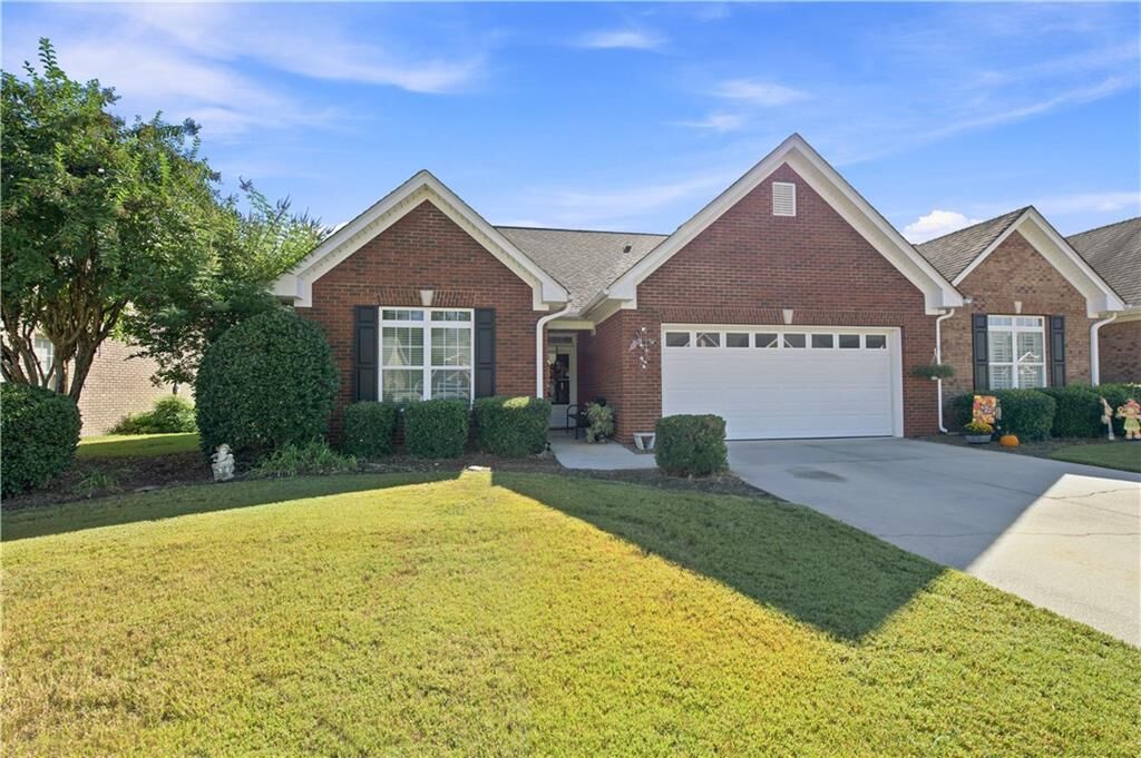Property Photo:  131 Regency Row SW  GA 30701 