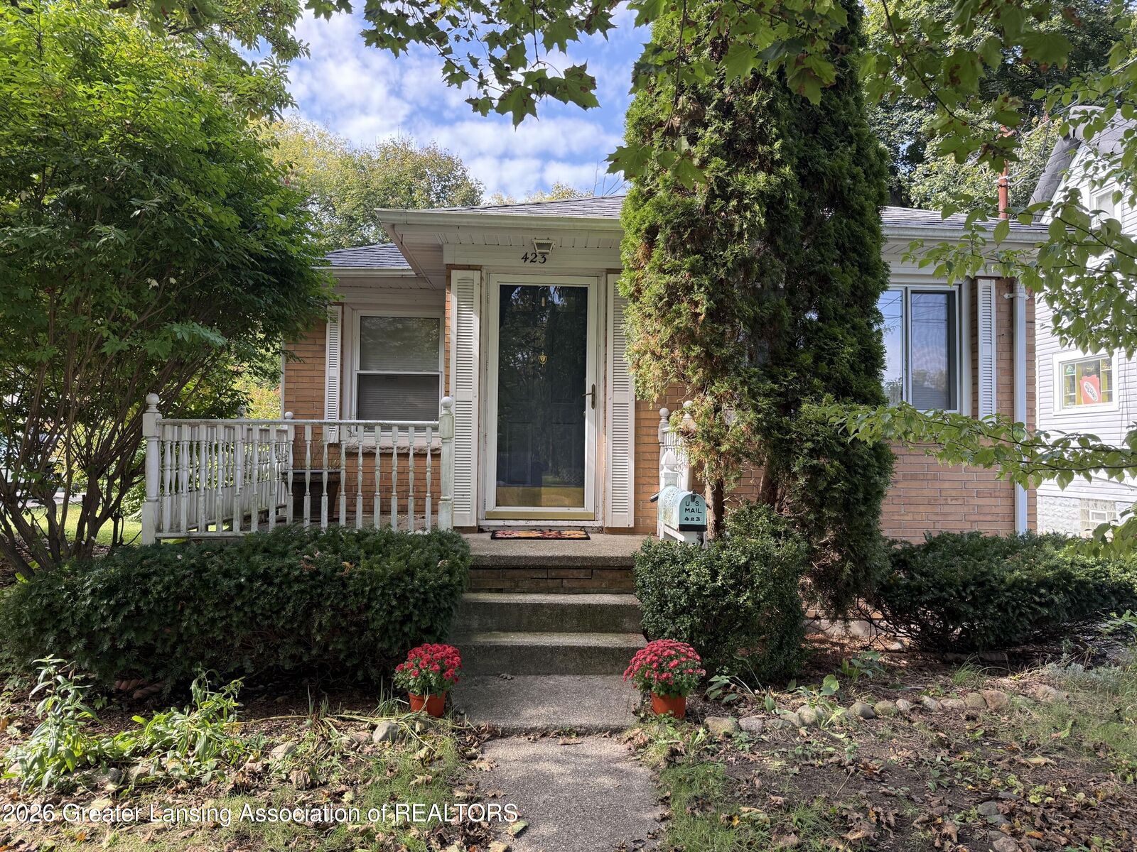 Property Photo: 423 N Foster Avenue MI 48912