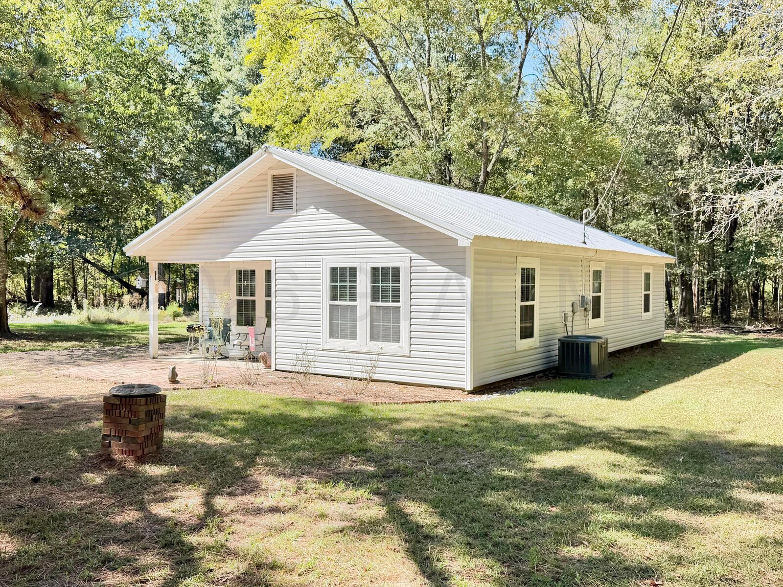 Property Photo:  135 Emanon Road  MS 39759 