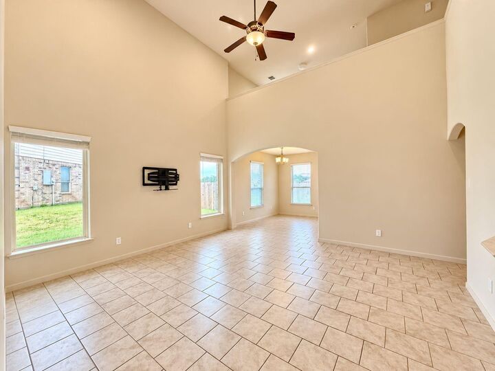 Property Photo: 10111 Tallcrest Lane TX 77375