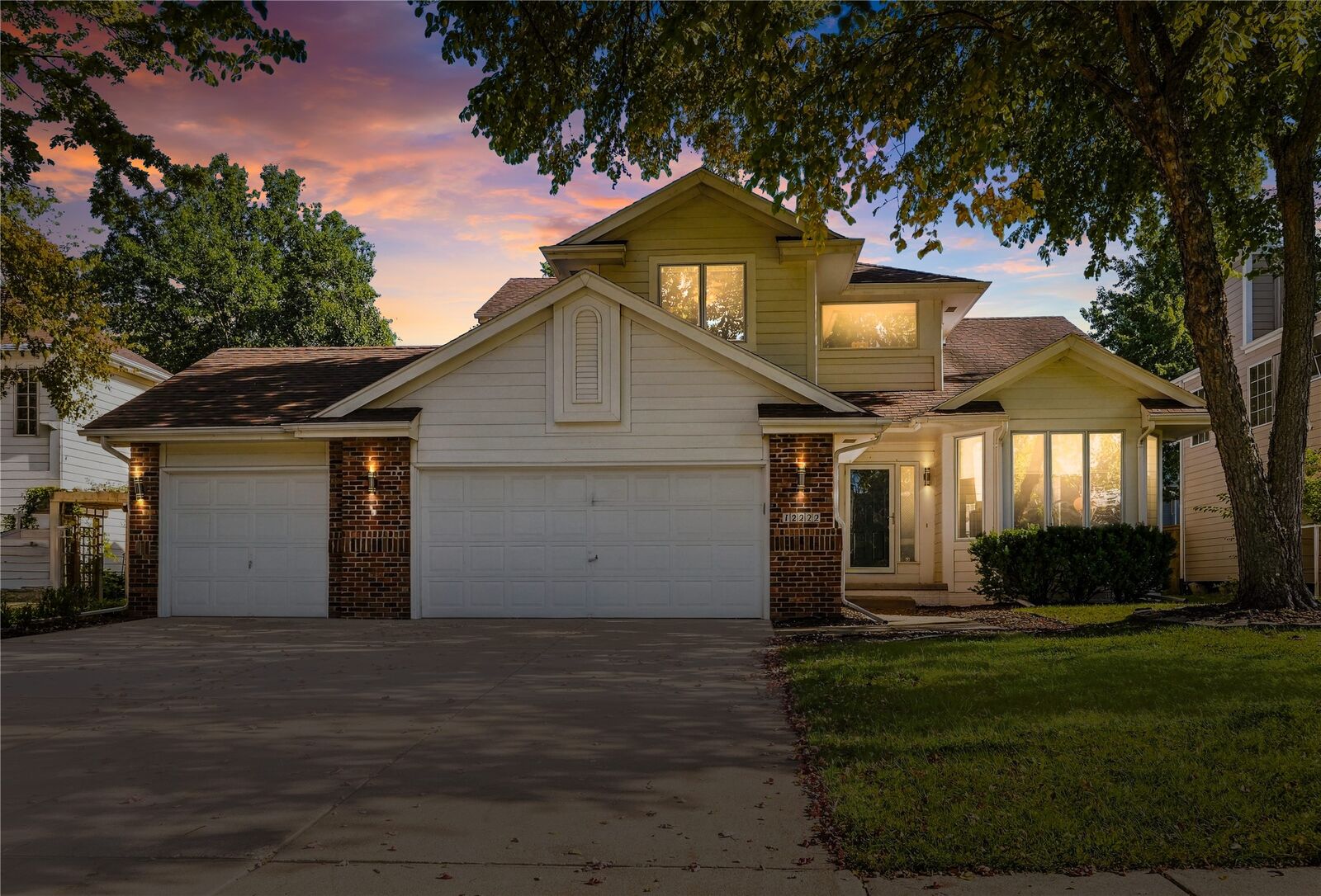 Property Photo: 12222 Sunset Terrace IA 50325