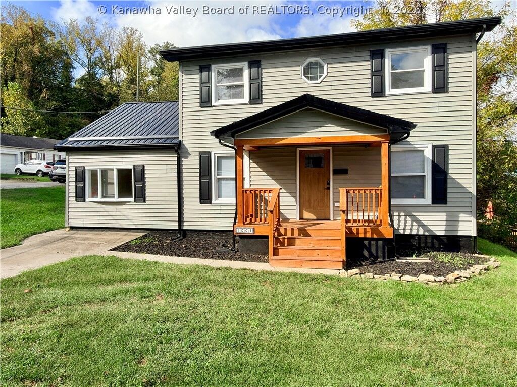 Property Photo:  1005 Woodmont Drive  WV 25309 