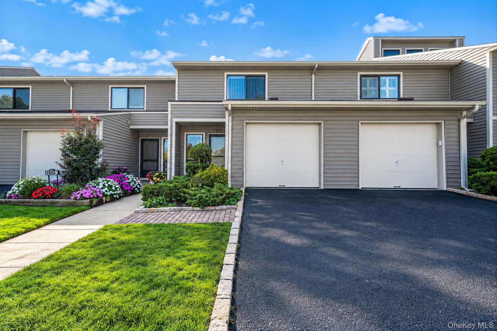 Property Photo:  100 Daly Boulevard 2604  NY 11572 