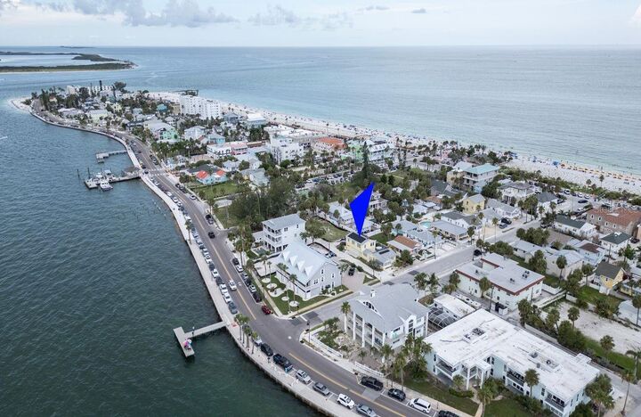 Property Photo: 102 11th Avenue FL 33706