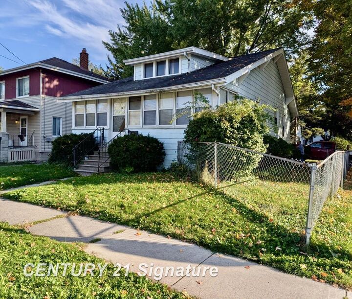 Property Photo: 1621 Cooper Avenue MI 48602