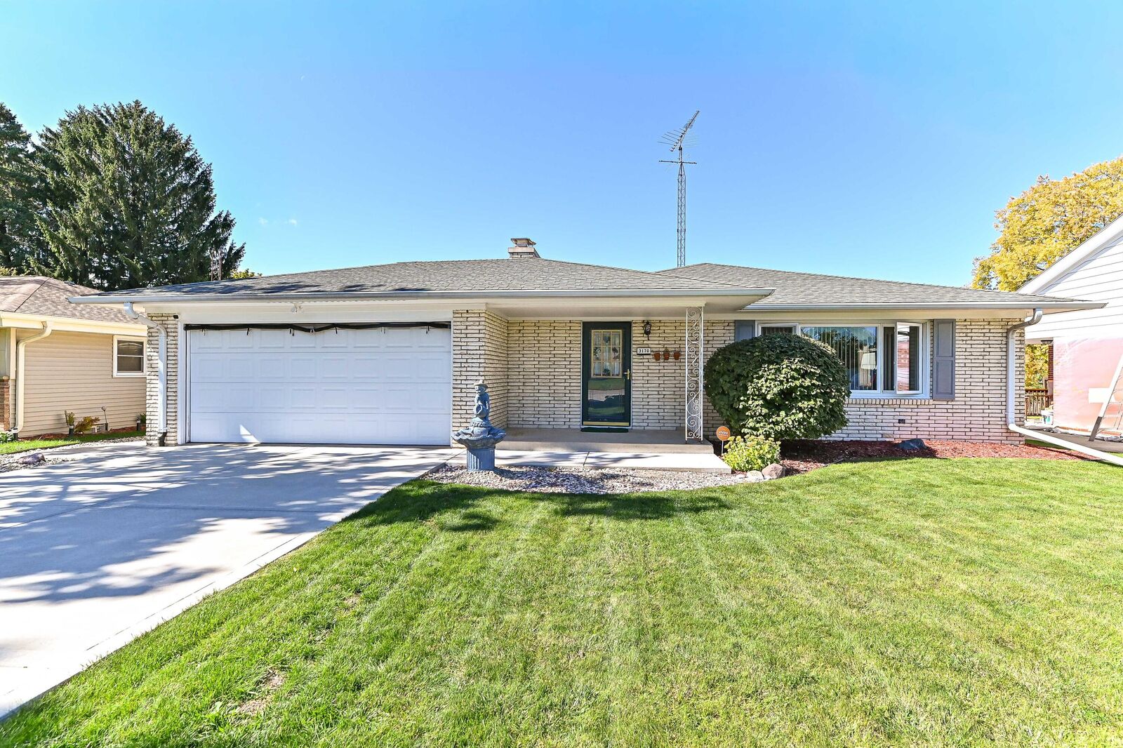 Property Photo: 3170 Taylor Ave WI 53405