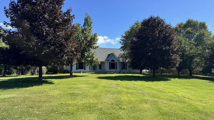 Property Photo: 5261 N Rollin Highway MI 49253