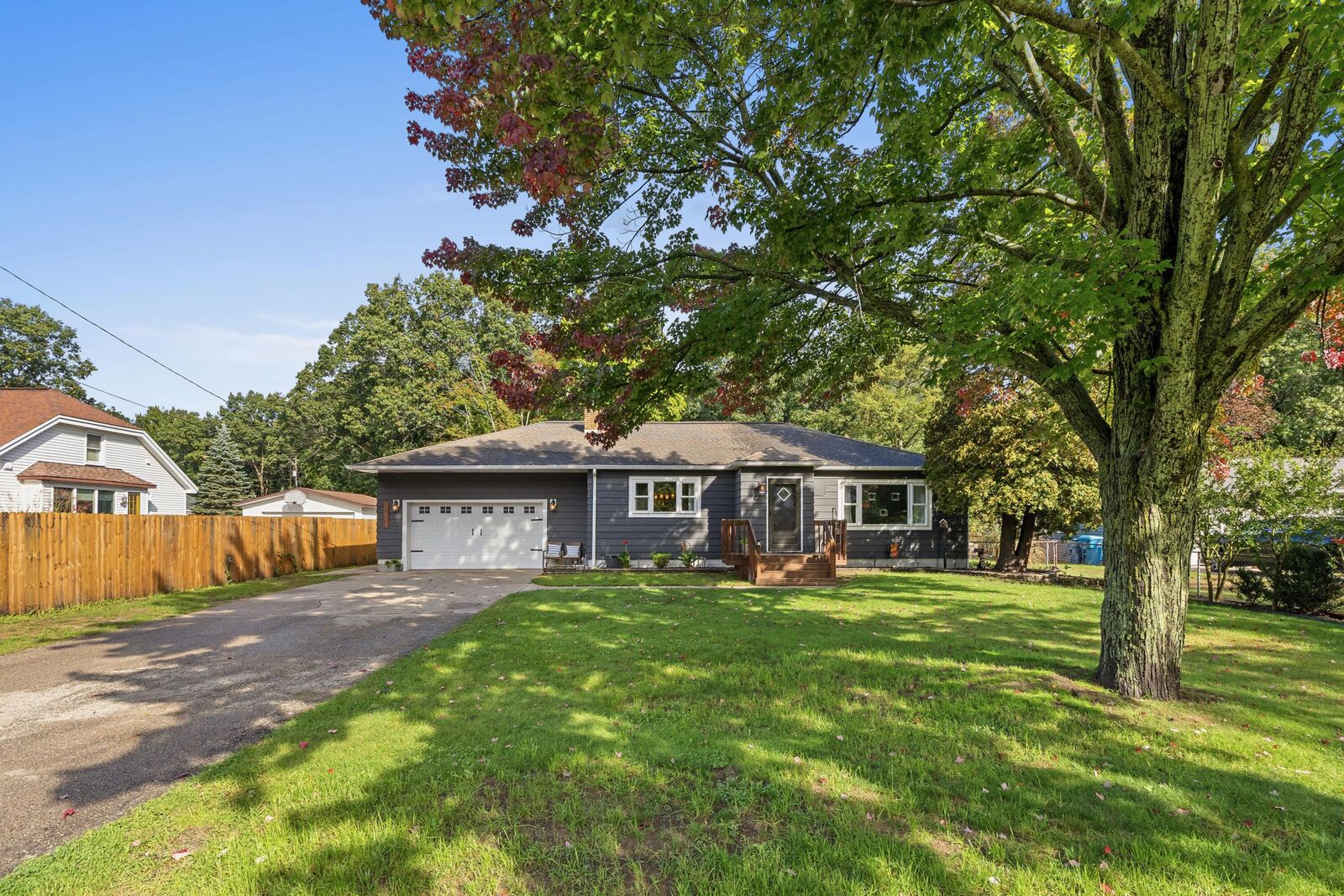 Property Photo: 15691 Pruin Street MI 49456