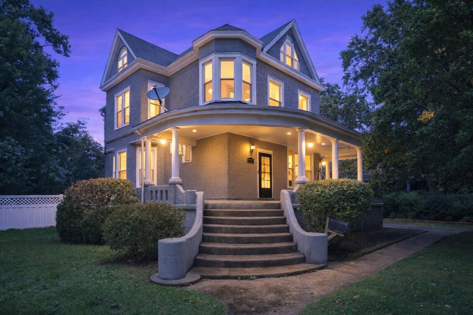 Property Photo: 10980 S Prospect Avenue IL 60643