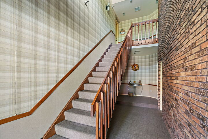 Property Photo:  3 Creekside Circle B  IL 60123 
